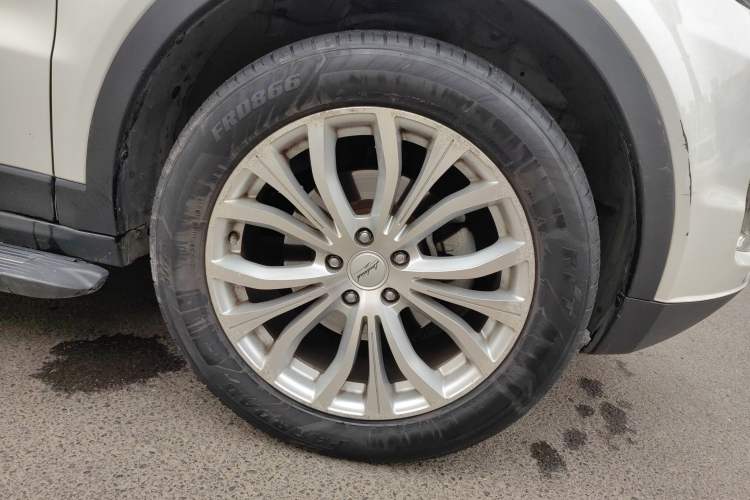 Used Land X7 2016 2.0T Panoramic Prestige Edition
