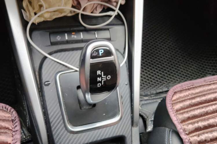 Used BYD Yuan New Energy 2018 EV360 Smart Connect Cool Edition Gear Lever