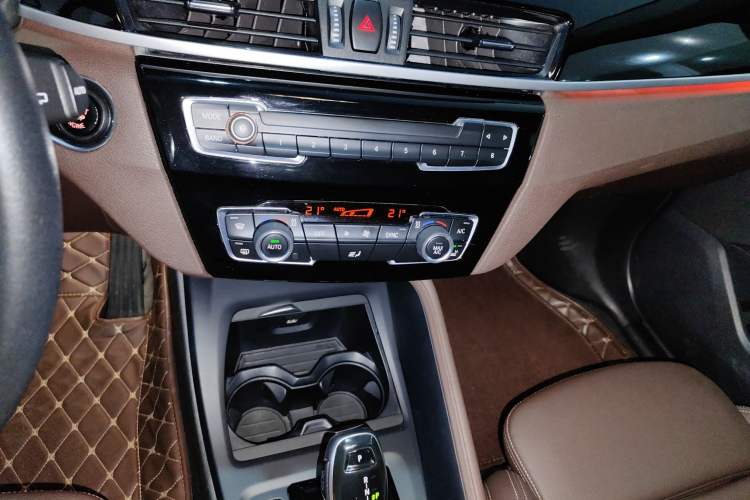 Used BMW X1 2020 sDrive25Li Leading Model
