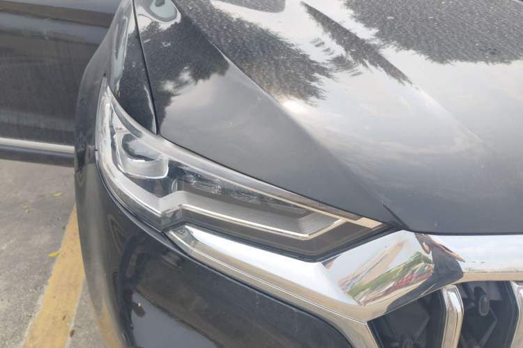 Used Hongqi HS5 2022 2.0T Smart Connect Flagship Enjoyment Purchase Edition Right Front Headlight