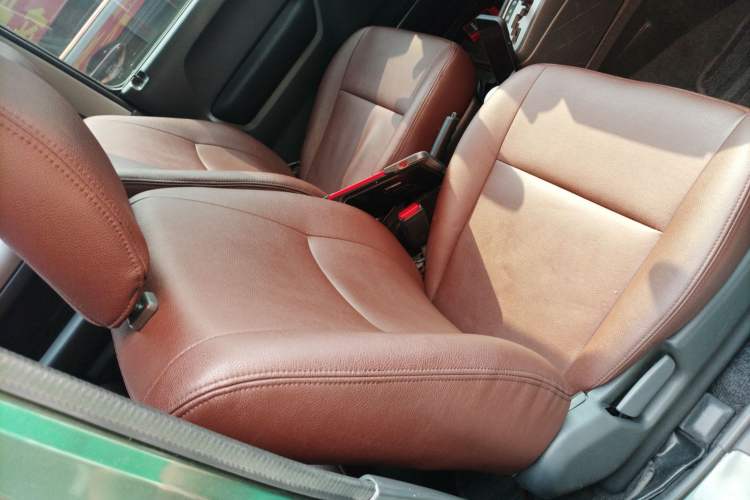 Used Suzuki Jimny 2015 1.3 AT JLX Right Front Seat