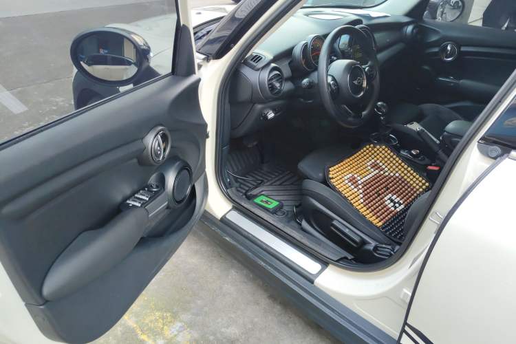 Used MINI 2016 1.5T COOPER Five-Door Edition Driver Seat