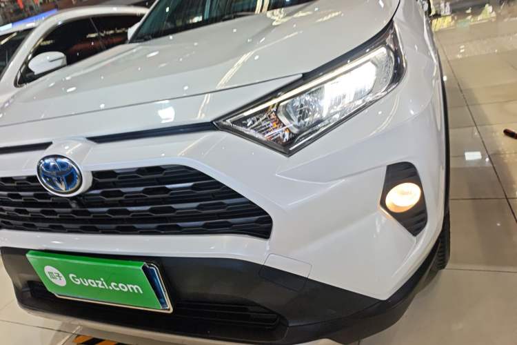 Used Toyota RAV4 2022 Dual-Engine 2.5L E-CVT Two-Wheel Drive Elite Edition