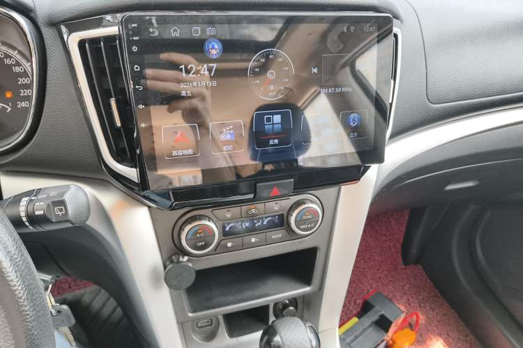 Used Venucia T70 2015 2.0L CVT Smart Edition Audio And AC Panel