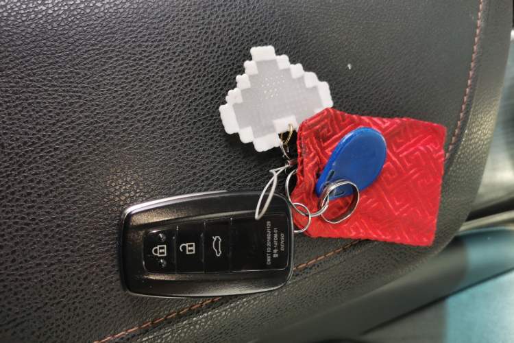 Used Toyota Camry 2021 2.0G Luxury Edition
