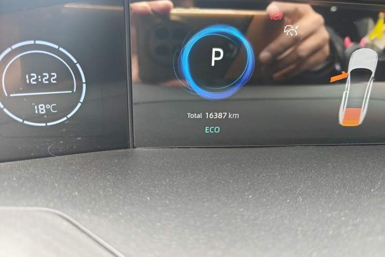 Used CHANGAN UNI-V 2023 1.5T Prestige Model
