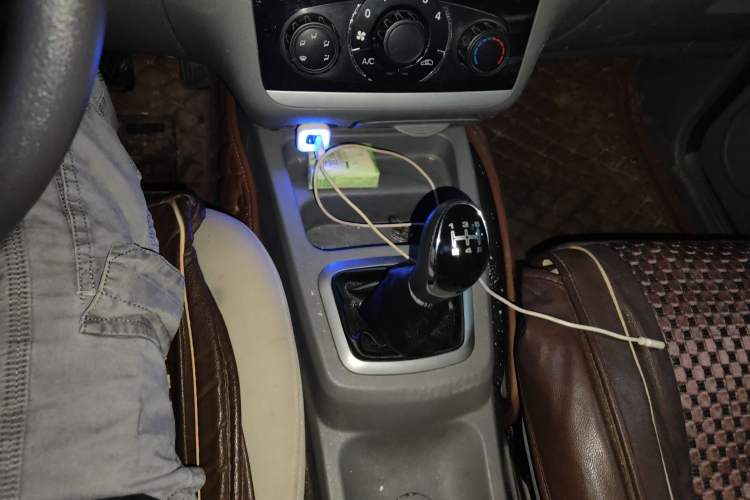 Used BAIC Weiwang M20 2013 1.5L Prestige Version BJ415B Gear Lever