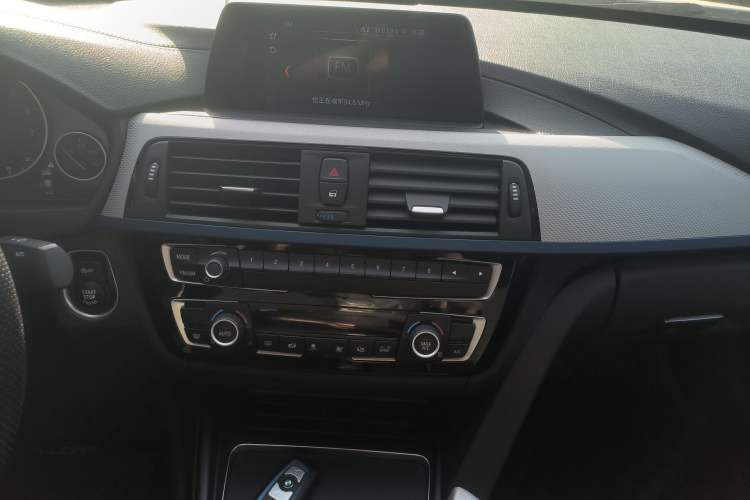 Used BMW 3 Series 2018 320i M Sport Package