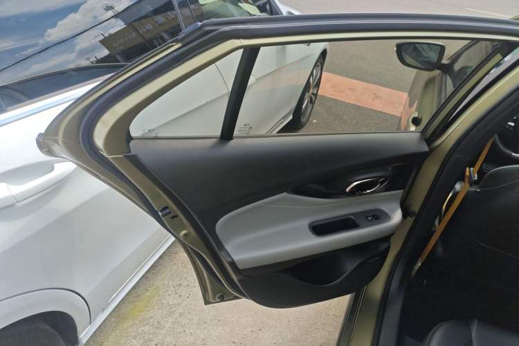 Used GAC Trumpchi EMPOW 2021 270T DCT J16 Version
