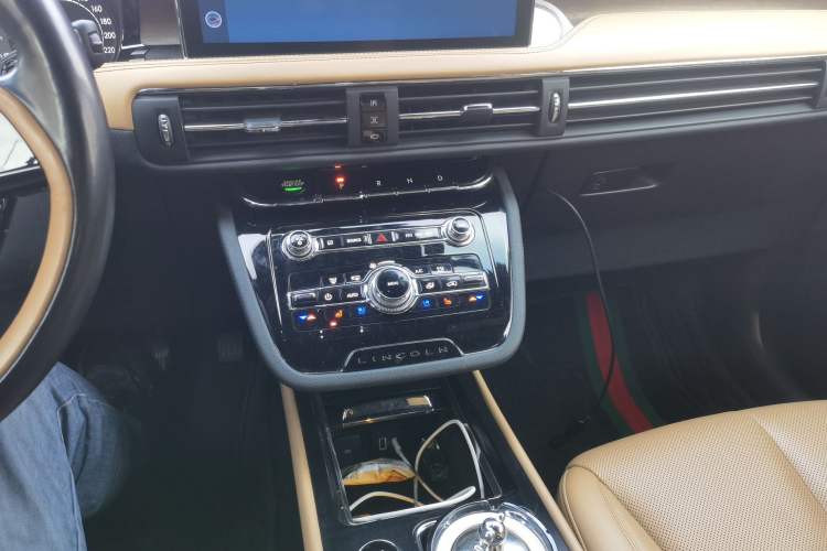 Used Lincoln Corsair 2021 2.0T Two-Wheel-Drive Luxury Edition