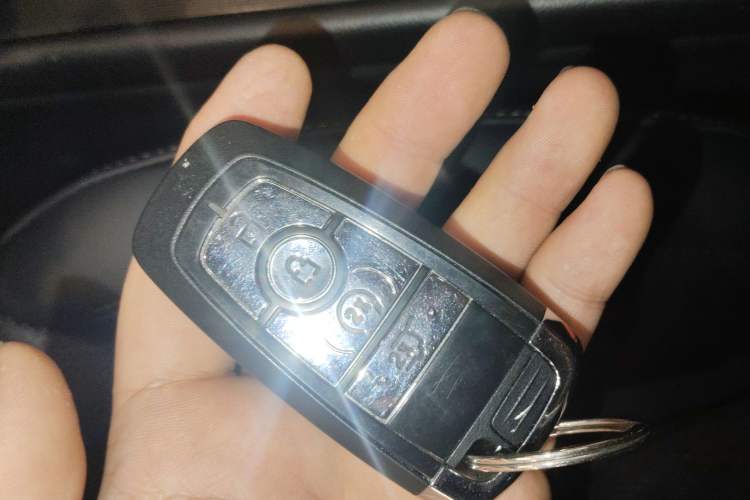 Used Lincoln Corsair 2022 2.0T Two-Wheel Drive Deluxe Edition Vehicle Key