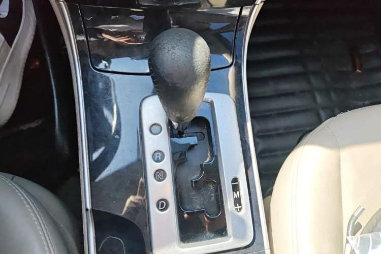 Used Mazda 6 2011 2.0L Automatic Luxury Version Gear Lever