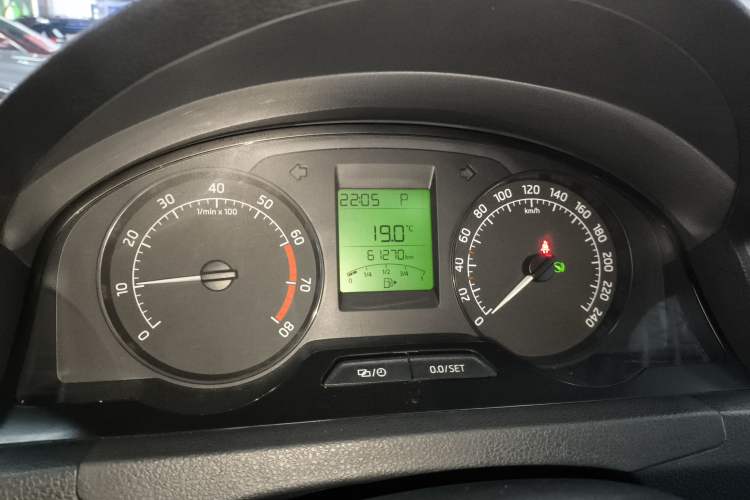 Used Skoda Rapid 2013 1.6L Automatic Smart Selection Model
