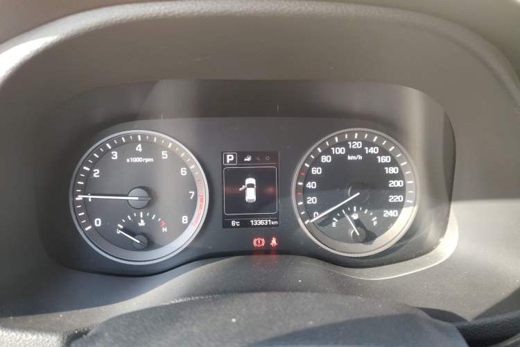 Used Hyundai Tucson 2015 1.6T Dual-Clutch Two-Wheel-Drive Leading Model
