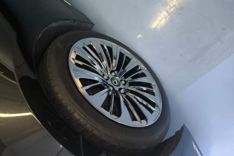 Used Lexus LS 2021 500h Excellence Edition
