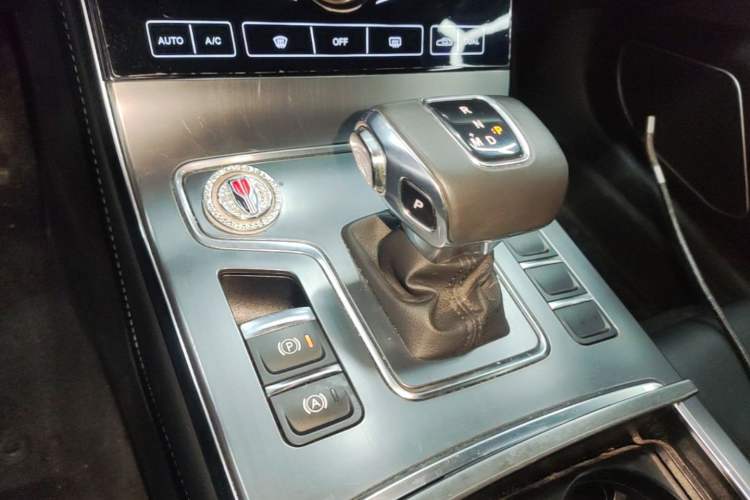 Used Hongqi H5 2020 1.5T DCT Flagship Edition Gear Lever