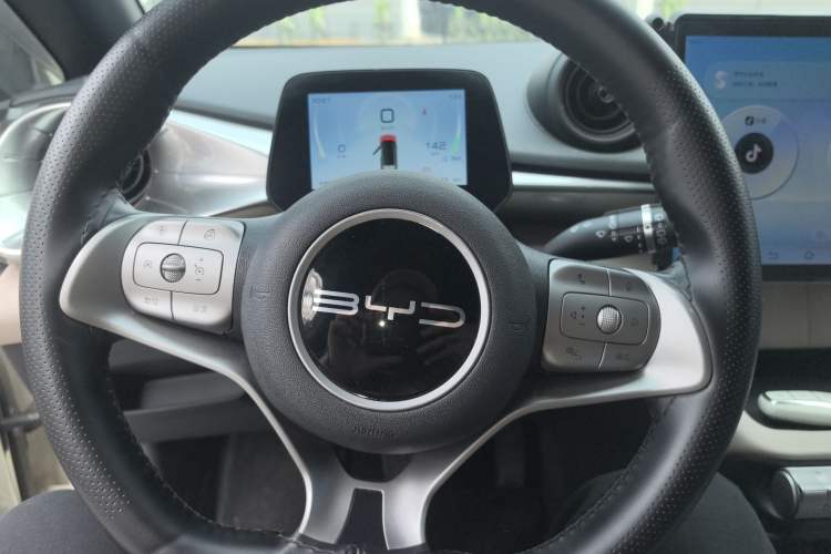 Used BYD Dolphin 2023 420 km Fashion Edition