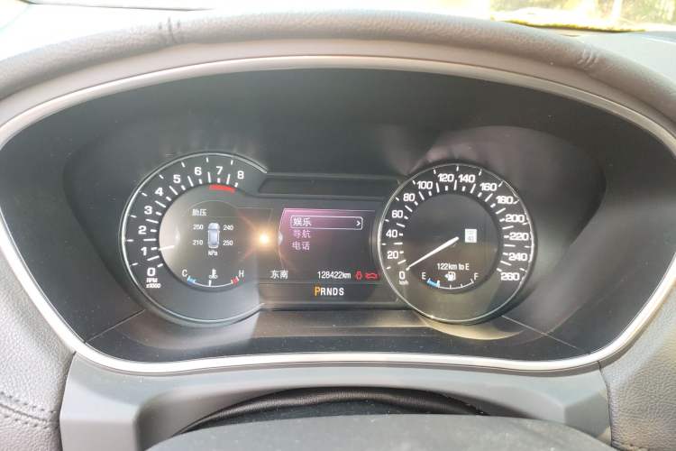 Used Lincoln MKX 2015 2.0T Two-Wheel Drive Deluxe Edition