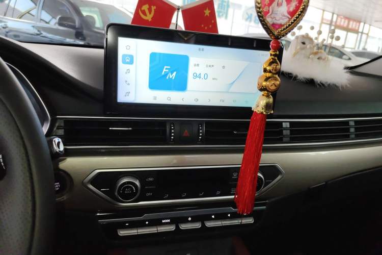 Used JETOUR X70 2024 1.5T Manual Glory Edition 5 Seats Audio And AC Panel