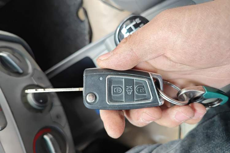 Used Chevrolet Sail 2010 Sedan 1.2L Manual Warm Edition