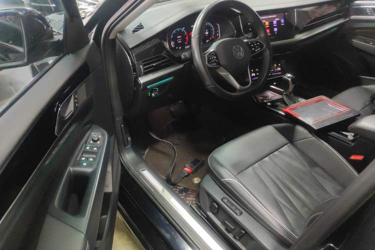 Used Volkswagen Passat 2022 330TSI Luxury Edition
