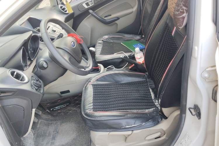 Used Ford Fiesta 2013 Sedan 1.5L Manual Fashion Edition Left Front Seat