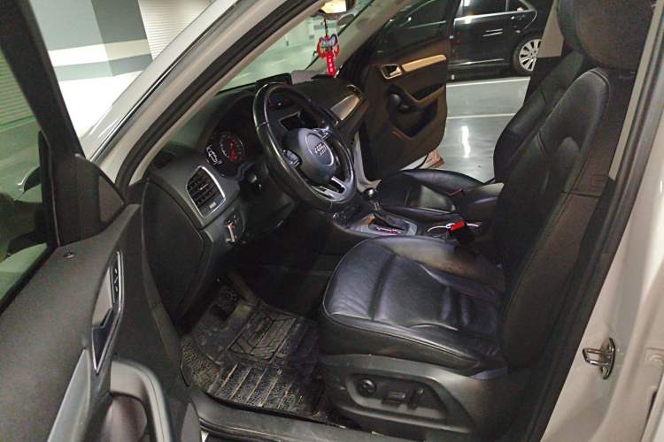 Used Audi Q3 2015 35 TFSI Comfort Model Left Front Seat