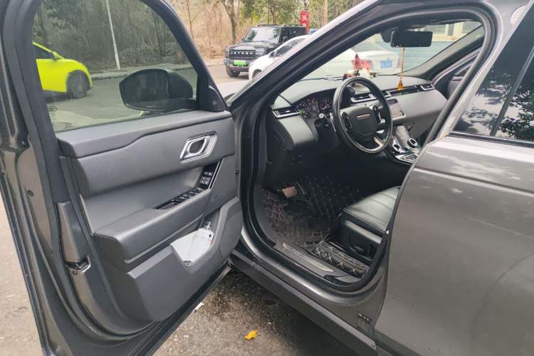 Used Land Rover Range Rover Velar 2018 P300 R-DYNAMIC S
