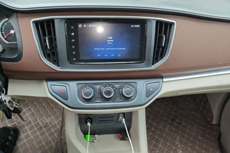 Used FORTHING Lingzhi 2020 M5L 1.6L Comfort Edition 7-Seater