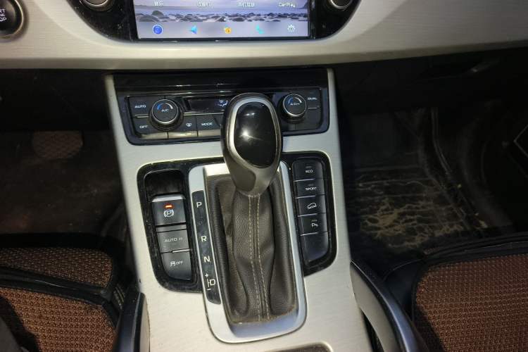 Used Geely Auto Emgrand X7 Sport 2016 1.8TD Automatic ZhiShang Model