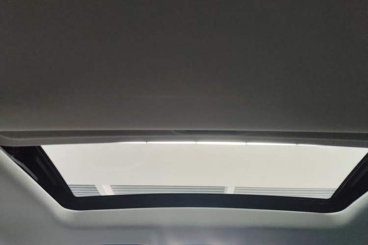 Used CHANGAN Eado 2025 Blue Whale 1.5T 500Bar Prestige Model
