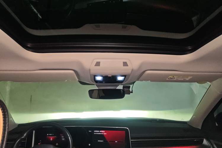 Used Volkswagen Tavendor 2024 380TSI All-Wheel Drive R-Line Cruise Edition
