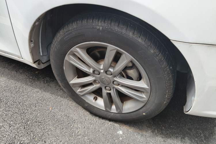 Used Geely Auto Emgrand 2017 Sedan Million Edition 1.5L Manual Upward Connect Version