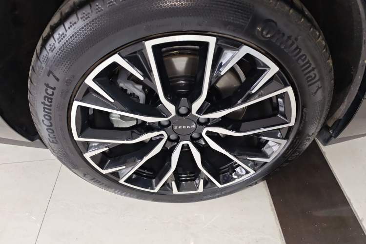 Used Zeekr 7X 2025 75 kWh Rear-Wheel Drive Intelligent Driving Version
