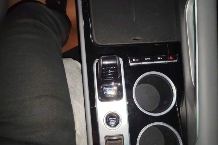 Used Geely Auto Emgrand X7 Sport 2026 Model 1.5TD Aspirational