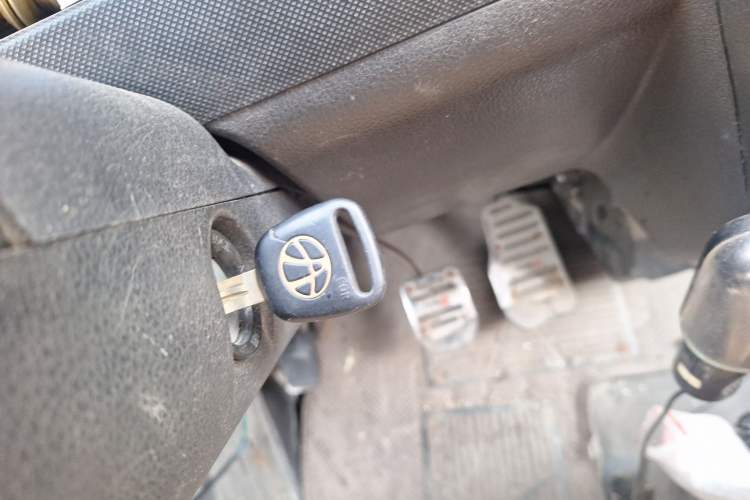 Used Wuling Rongguang 2011 1.2L Base Version