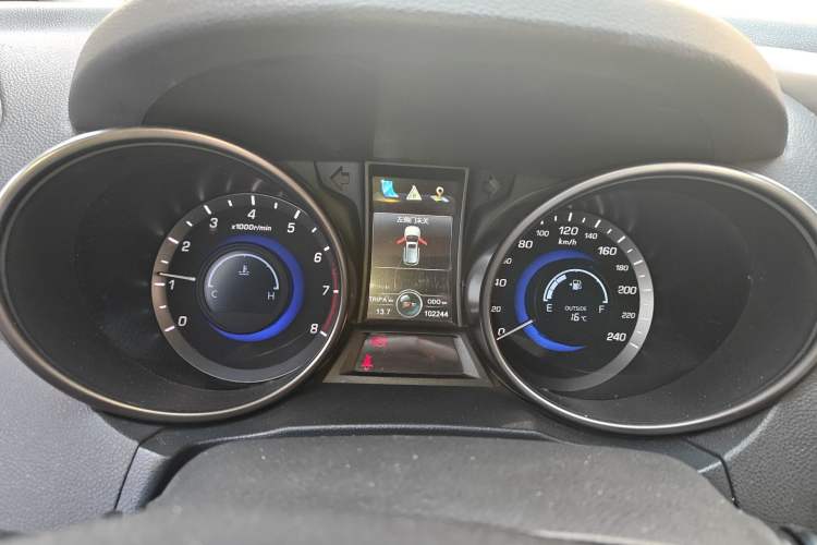 Used CHANGAN CS75 2016 2.0L Manual Leading Version China IV Standard