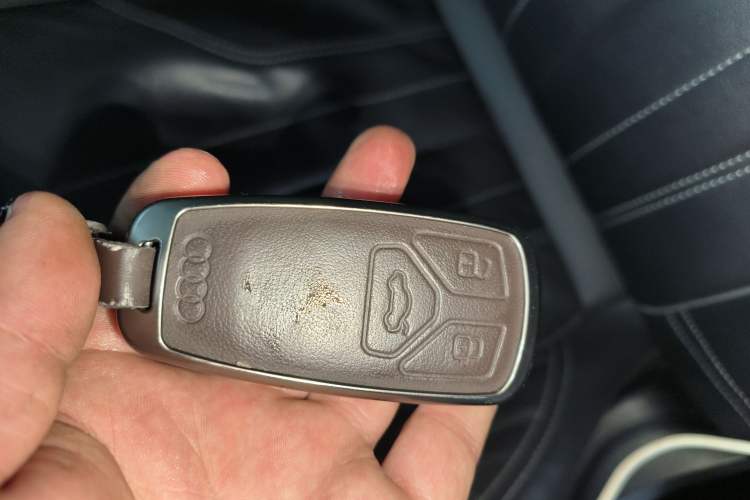 Used Audi Q5L 2022 40T Luxury Dynamic Model Interior 1