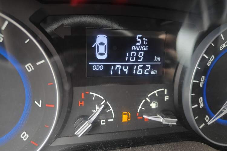 Used Changan Alsvin V7 2015 1.6L Manual Enjoyment Model China IV Standard
