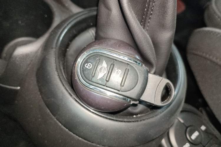 Used MINI MINI 2016 1.5T COOPER
