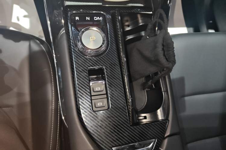 Used Haval H6 2024 1.5T Two-Wheel-Drive Classic Edition
