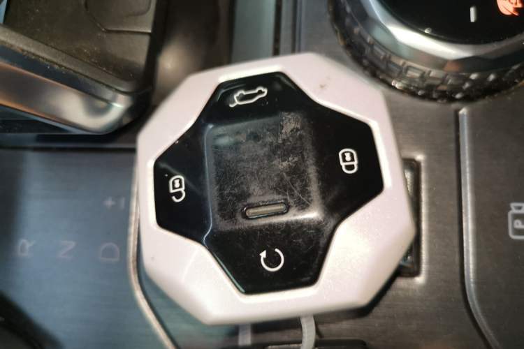 Used JETOUR Traveler 2023 1.5T Two-Wheel Drive Discovery PRO Vehicle Key