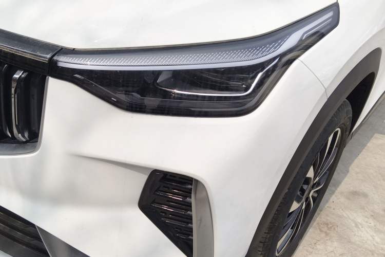 Used Geely Auto Emgrand X7 Sport 2026 Model 1.5TD Aspirational Left Front Headlight