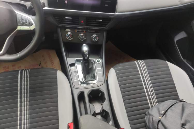 Used Volkswagen Bora 2023 200TSI DSG Comfort Edition Gear Lever