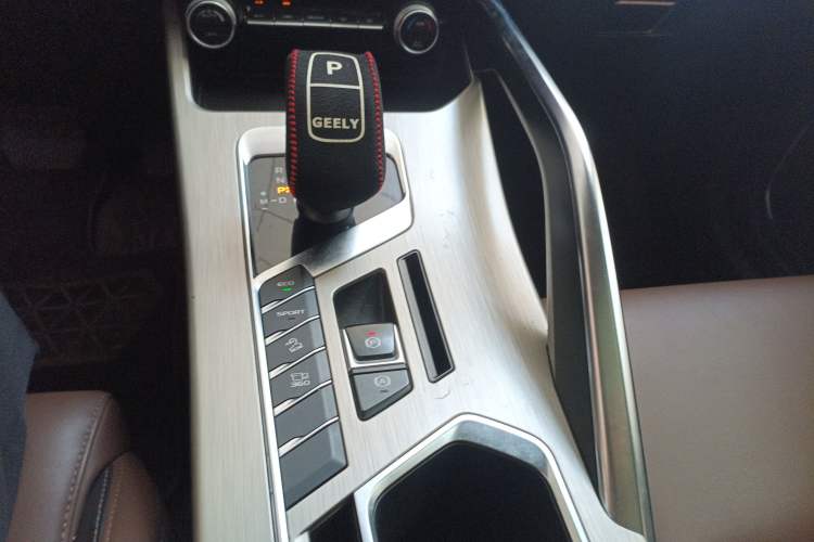 Used Geely Auto Coolray 2019 260T DCT Explorer China V Standard Gear Lever