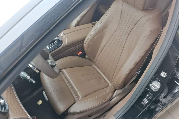 Used Mercedes-Benz E-Class 2016 E 200 L
