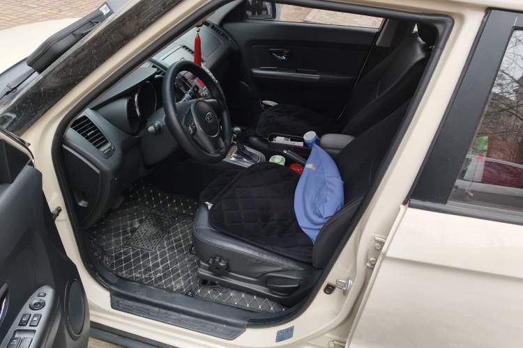 Used Kia Soul 2012 1.6L AT Premium Driver Seat