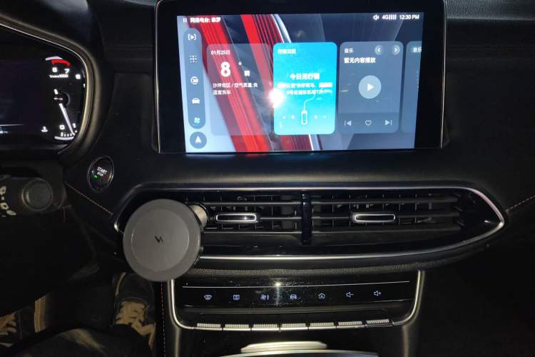 Used MG HS 2018 20T Automatic Two-Wheel Drive Hormone Passion Edition China V Standard Audio And AC Panel