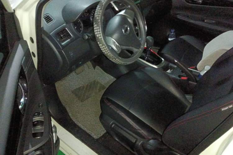 Used Nissan Tiida 2016 1.6L CVT Cool Dynamic Edition