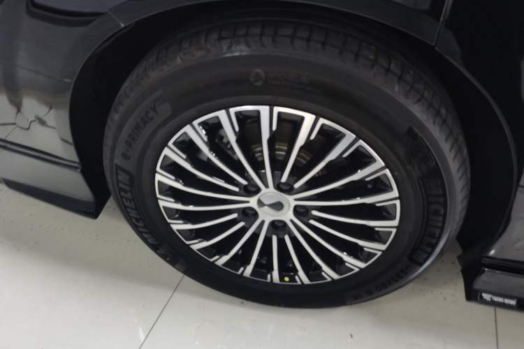 Used Denza D9 2022 DM-i 970 Four-Wheel Drive Prestige Model